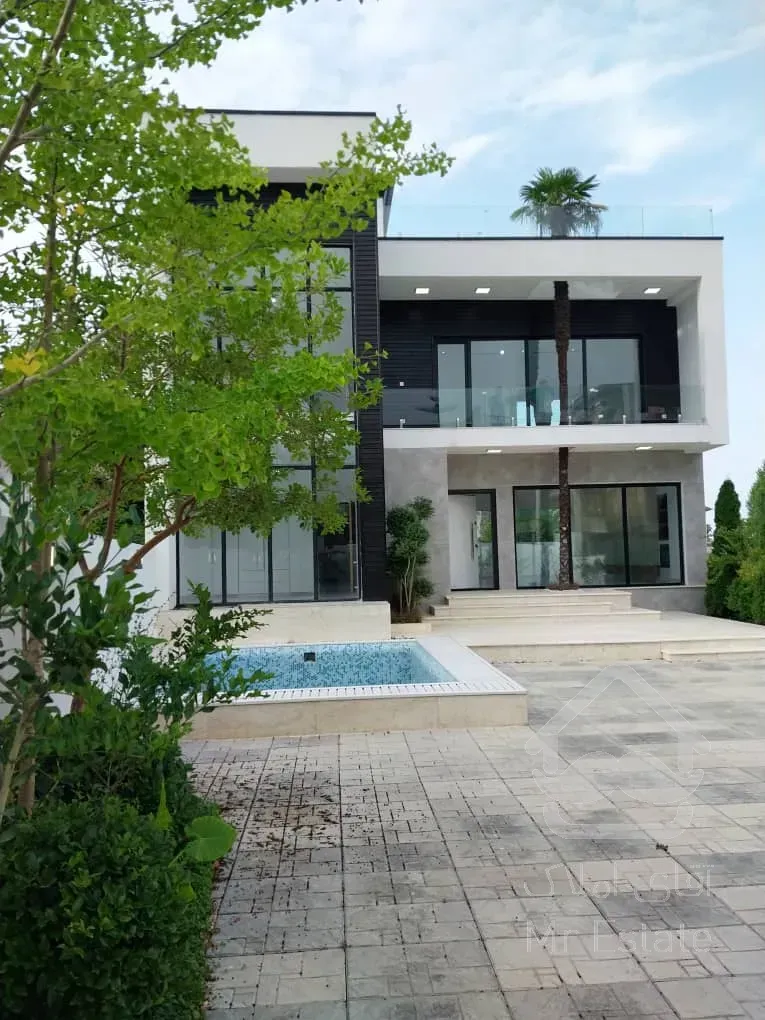 فروش ویلا مدرن۳۰۰متری لتینگان