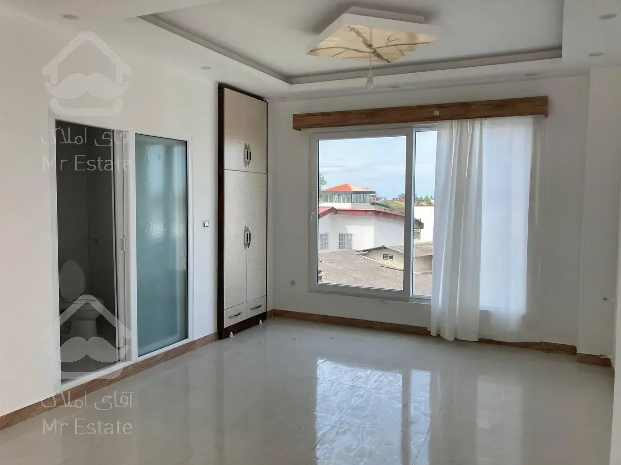 نوشهر / ویلا  زمین/ ۳۳۰ متر زیر بنا۵۷۰