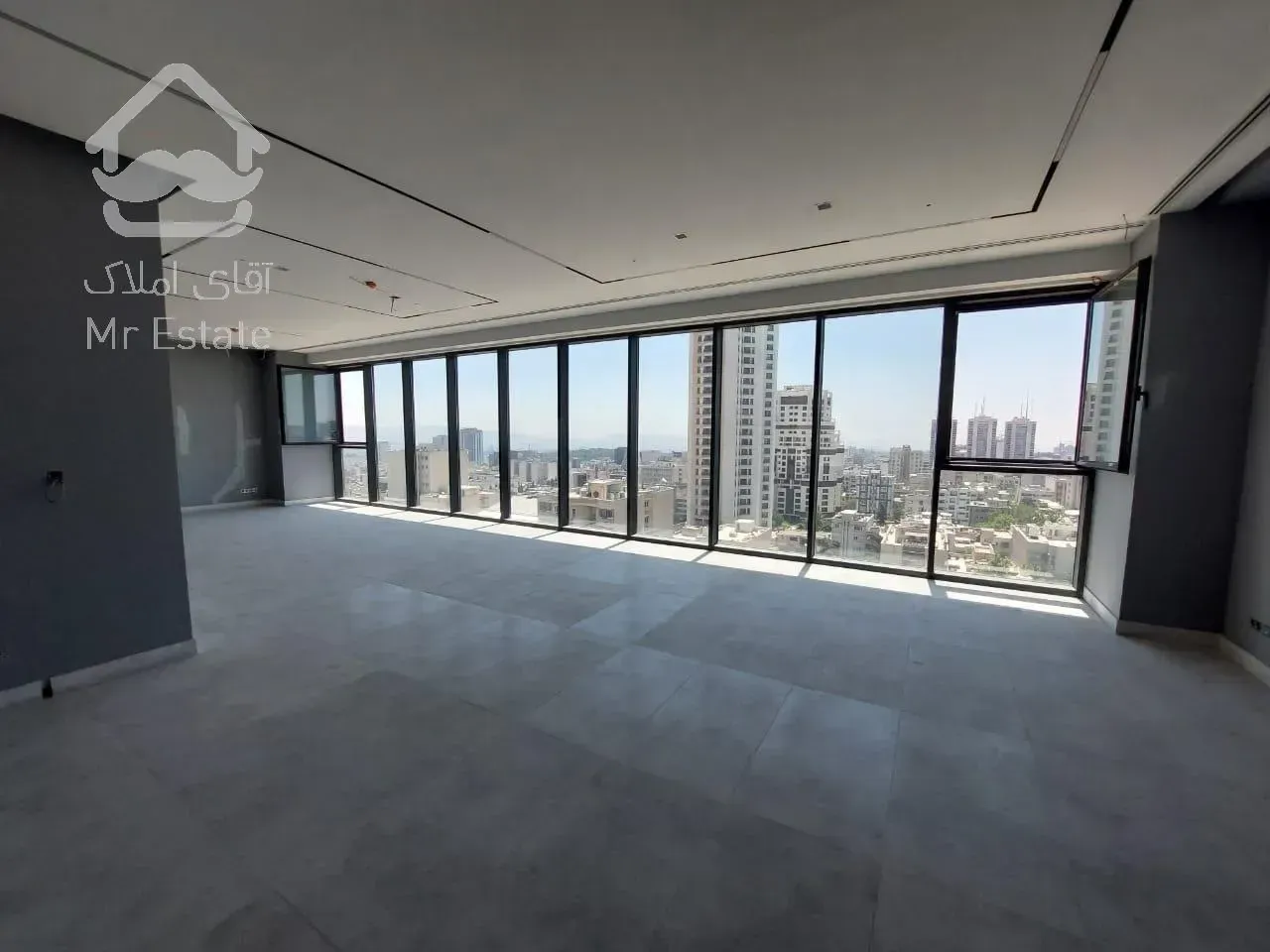 نوشهر / ویلا  زمین/ ۳۳۰ متر زیر بنا۵۷۰