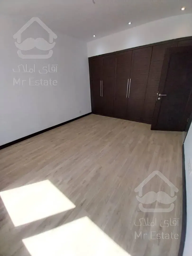 ۱۲۰مترنیلوفر،تاپ لوکیشن،۲خواب،غرق نور،شیک پاسیو