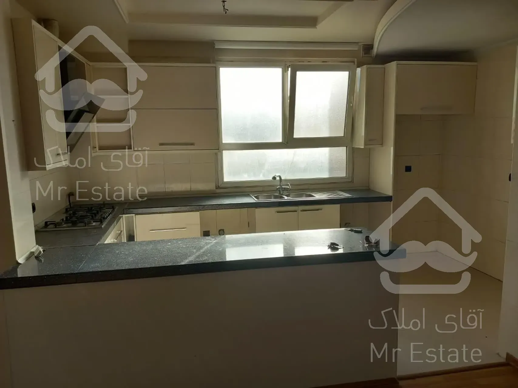 واحد 130 متری/لوکیشن عالی