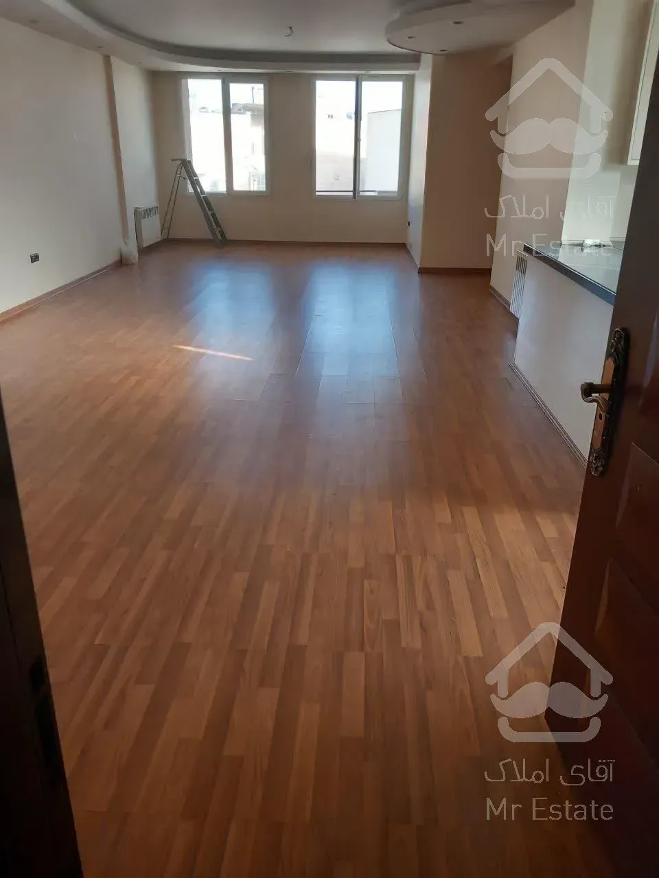 واحد 130 متری/لوکیشن عالی