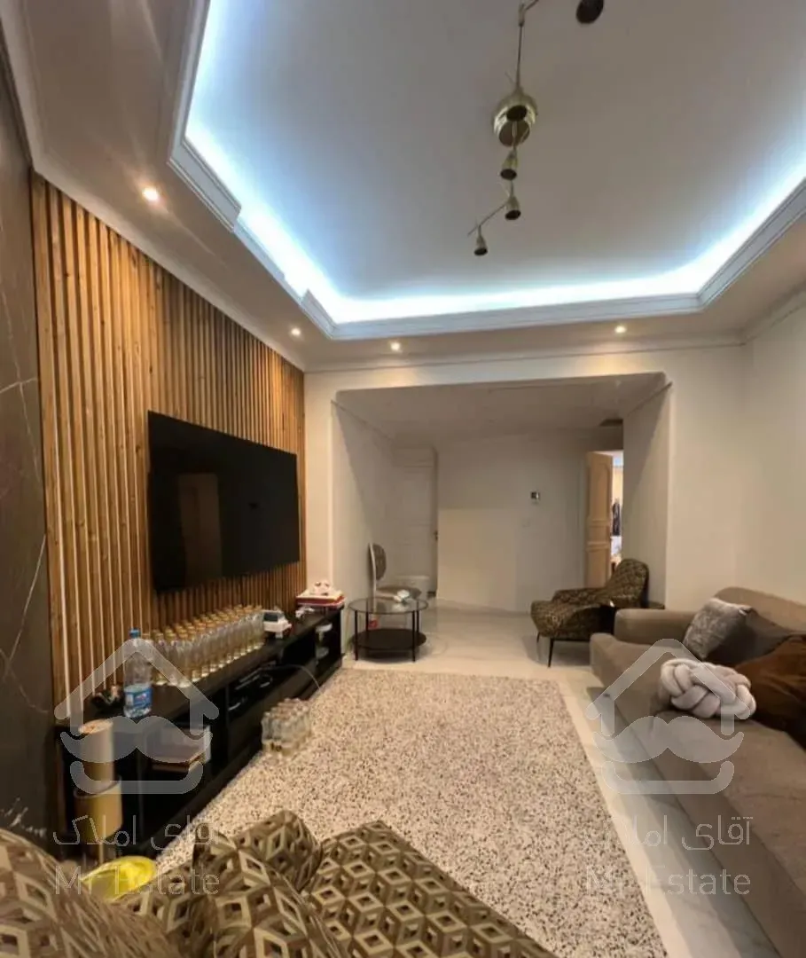 آپارتمان ۱۲۵متری برای فروش در اندرزگو