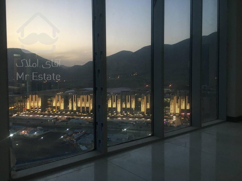 فروش ۳۲۰ متر پنت هاوس با ویو دریاچه و ایران مال در برج مجلل تریتیوم