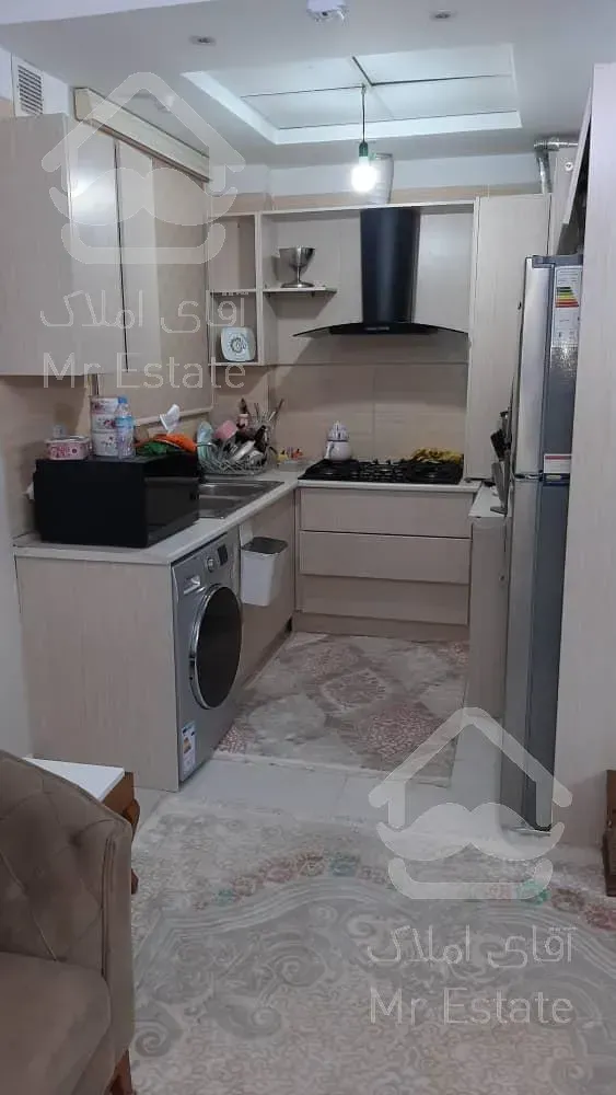 واحد ۹۰متری فول امکانات