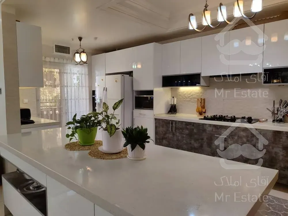 فروش آپارتمان ۱۶۵ متری در شهرک محلاتی