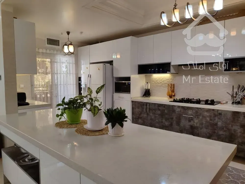 فروش آپارتمان ۱۶۰ متری در شهرک محلاتی