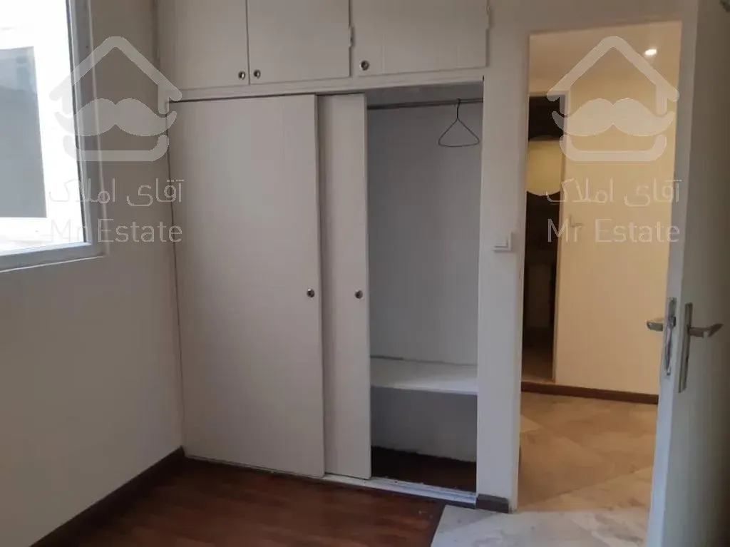 125متر سه خواب، ظفر