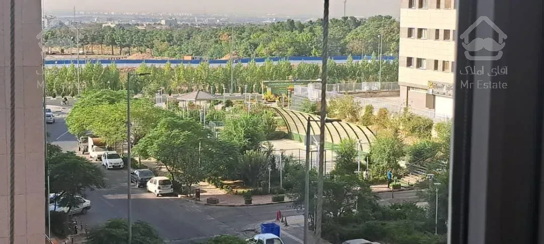 اجاره آپارتمان دارای چشم انداز رو به شهر و باغ گیاهشناسی برجهای پامچال دریاچه چیتگر