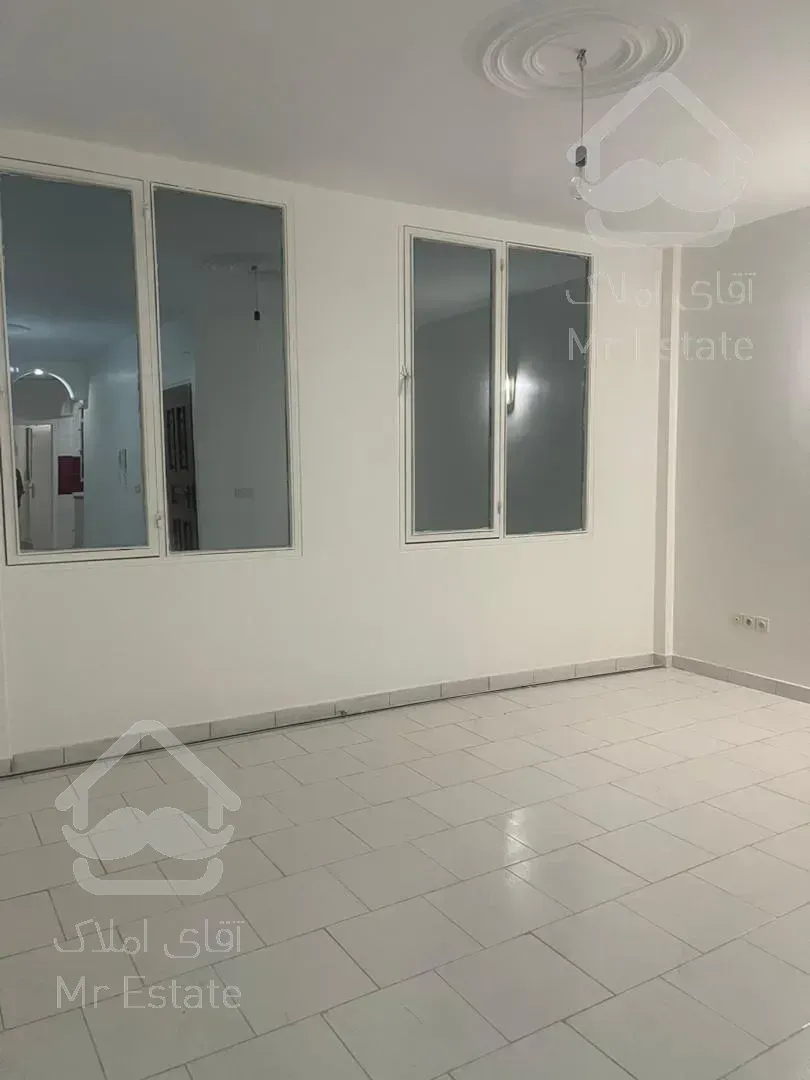 50متری/1خوابه/پارکینگ سندی غیرمزاحم