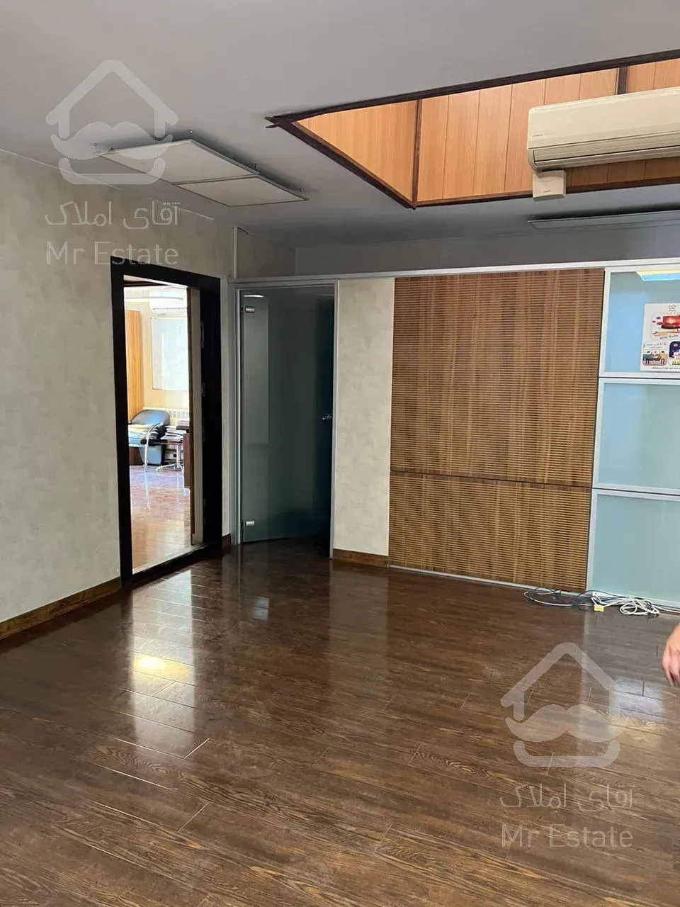 واحد ۹۶ متری شریعتی متروقلهک