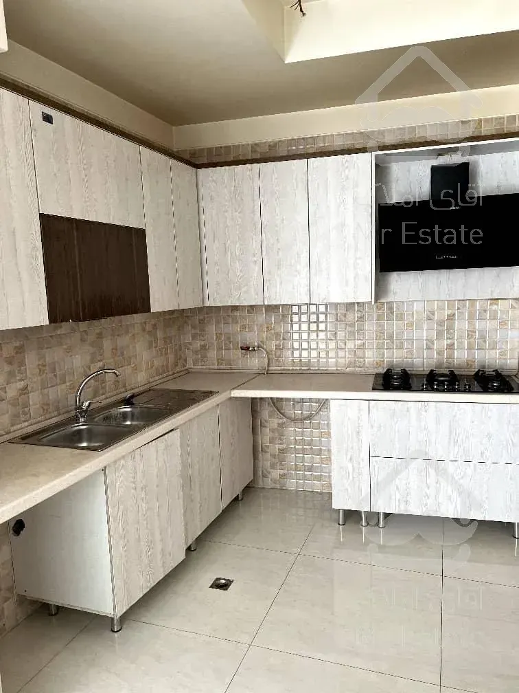 ۱۳۰ متر نوساز ستارخان