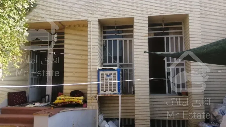 225 متر ویلایی درب به حیاط