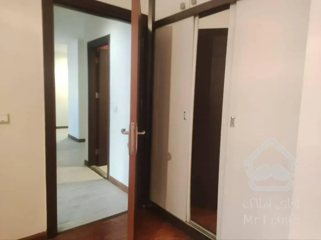 اجاره آپارتمان ۲ خواب خوش نقشه دیزاین شده غرق نور دارای چشم انداز ابدی برجهای ارکیده دریاچه چیتگر