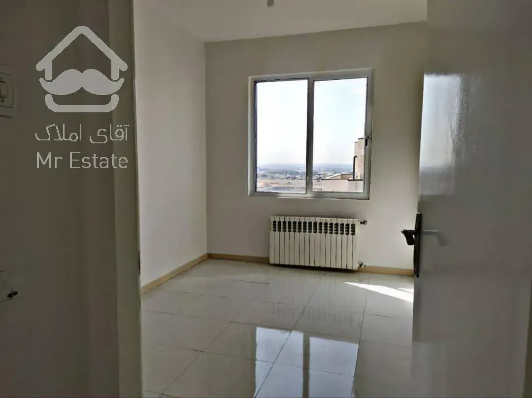 اجاره آپارتمان ۲ خواب خوش نقشه دیزاین شده غرق نور دارای چشم انداز ابدی برجهای ارکیده دریاچه چیتگر