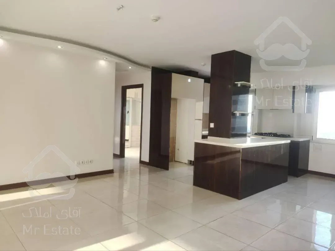 اجاره آپارتمان ۲ خواب خوش نقشه دیزاین شده غرق نور دارای چشم انداز ابدی برجهای ارکیده دریاچه چیتگر