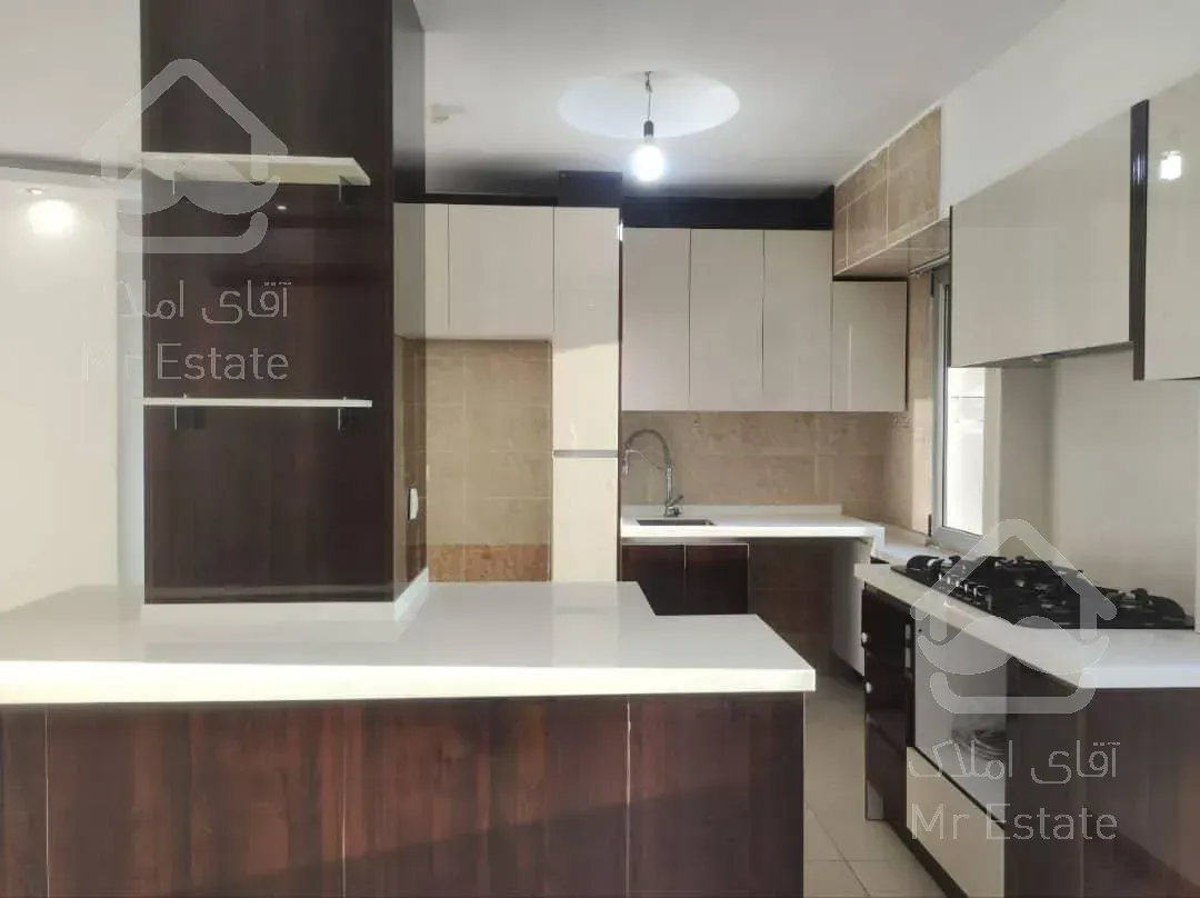 اجاره آپارتمان ۲ خواب خوش نقشه دیزاین شده غرق نور دارای چشم انداز ابدی برجهای ارکیده دریاچه چیتگر