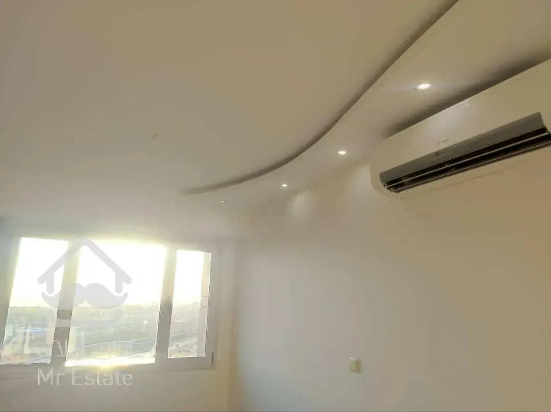 اجاره آپارتمان ۲ خواب خوش نقشه دیزاین شده غرق نور دارای چشم انداز ابدی برجهای ارکیده دریاچه چیتگر