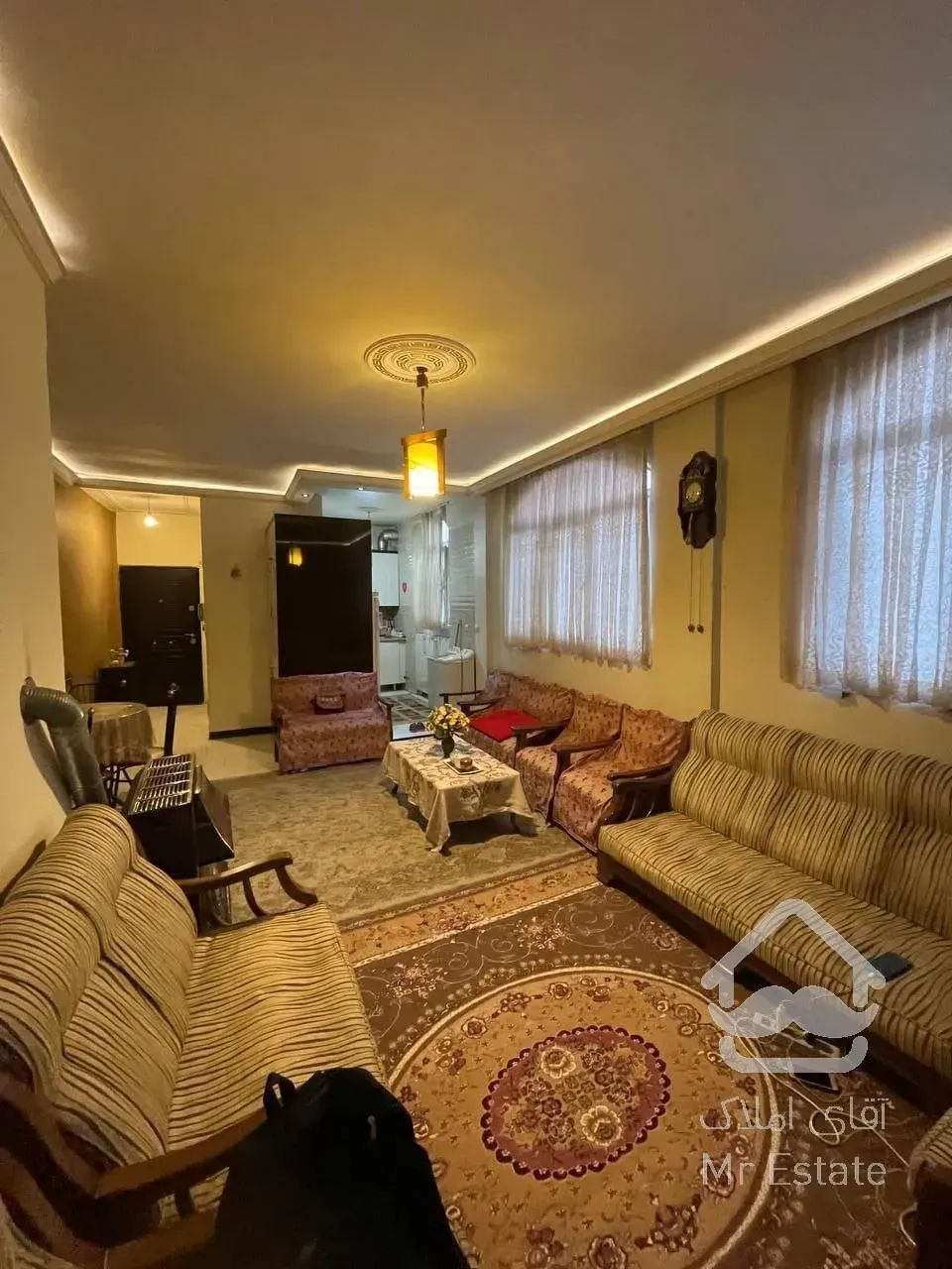 ۶۴متر دوخوابه همراه ۳۰ متر حیاط اختصاصی