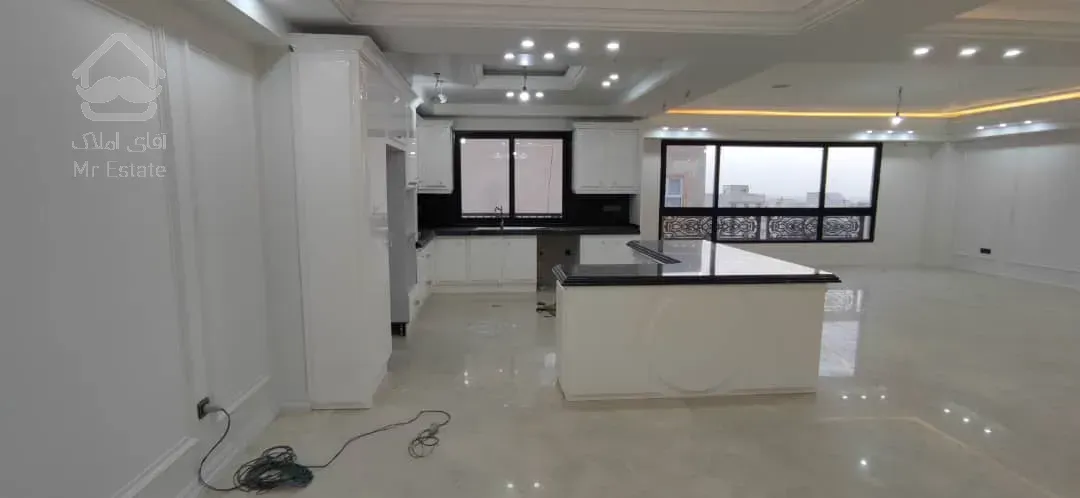 فروش اپارتمان۹۵  متر زیر قیمت سالن پرده خور نور و نقشه عالی