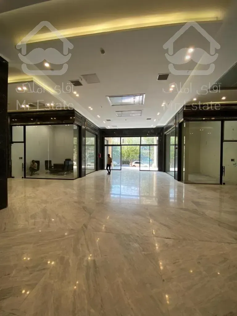 ۱۹ متر تاپ لوکیشن جنب مترو