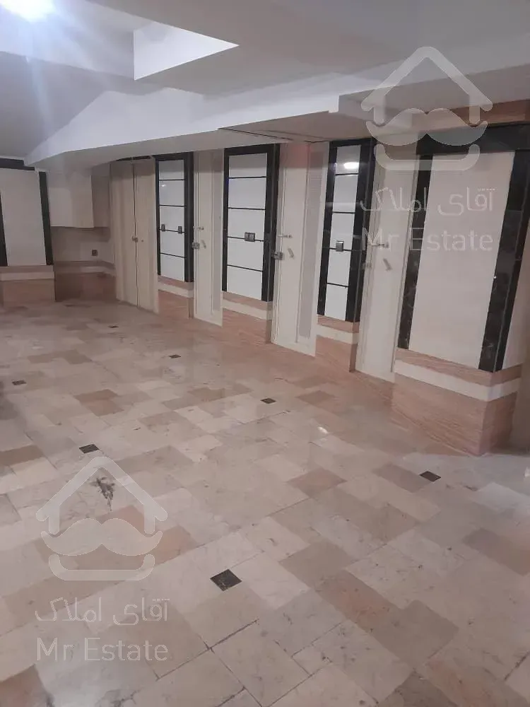 اپارتمان 200 متر نوساز / 2 پارکینگ سندی / تک واحدی / فرساد شرقی