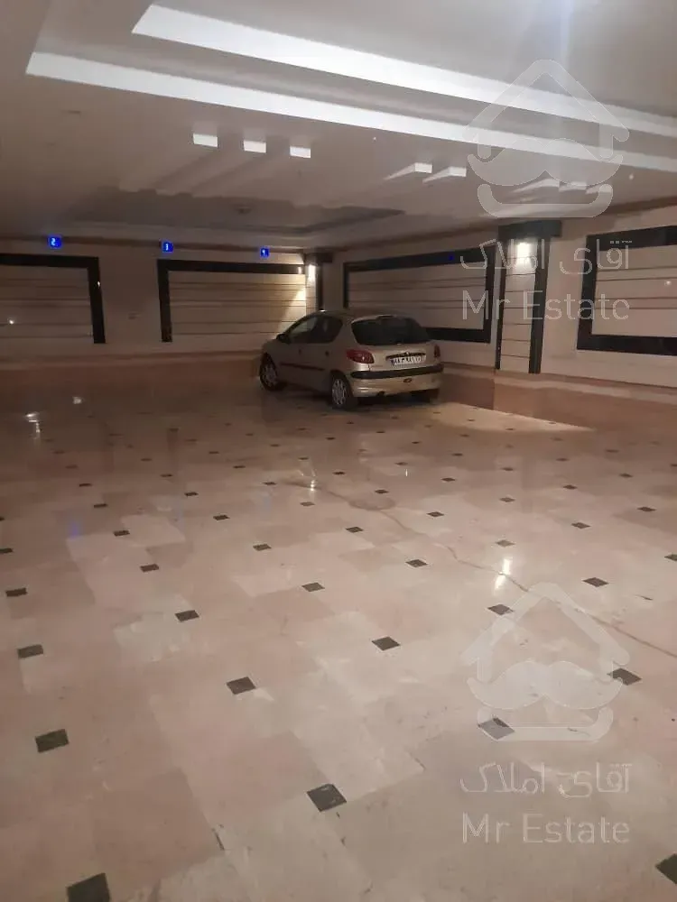 اپارتمان 200 متر نوساز / 2 پارکینگ سندی / تک واحدی / فرساد شرقی