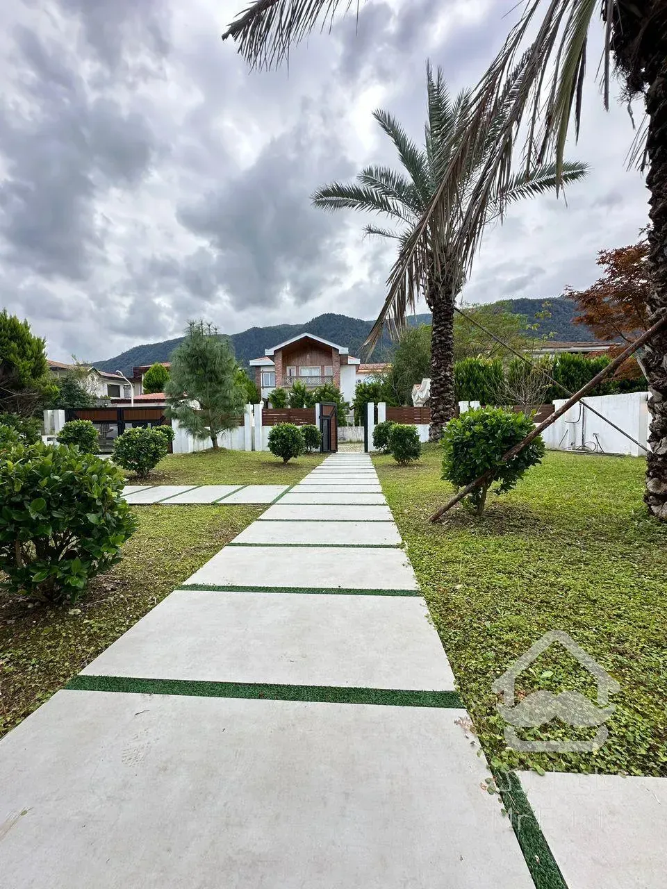 فروش فوری ویلا شمال تریبلکس جنگلی