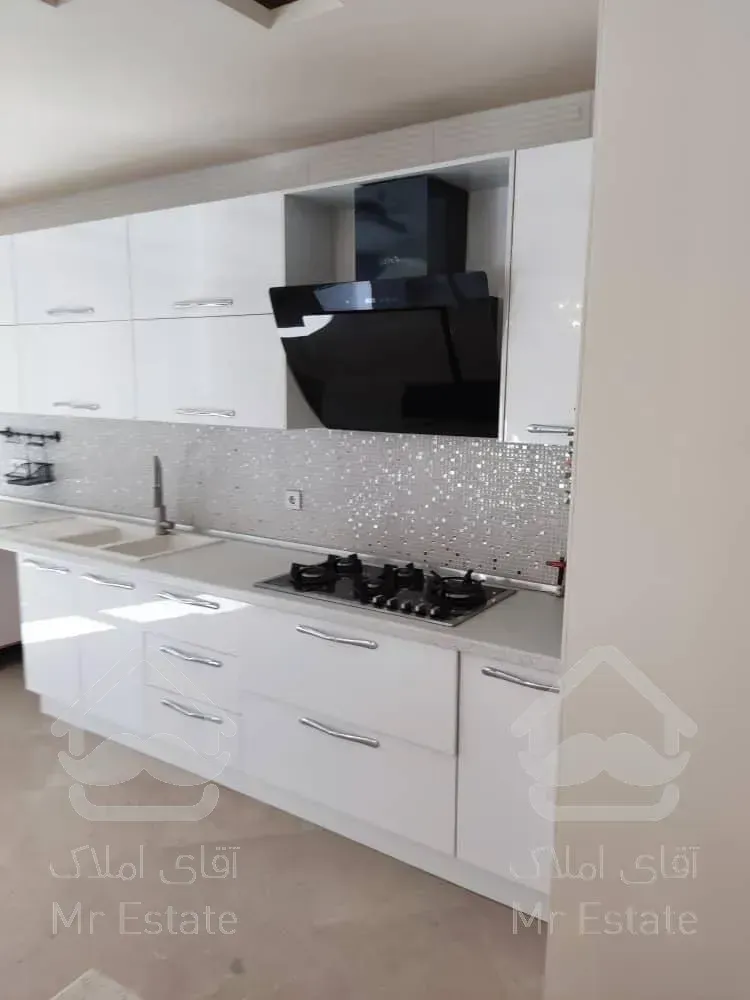 ۲۲۰ متری دو پارکینگ در میرداماد