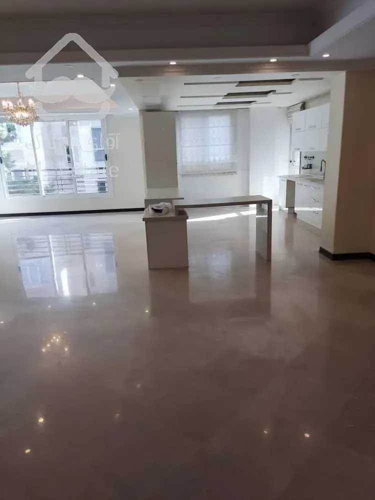 ۱۷۰متر/۳خ/۱۰ساله/۲پارکینگ/نفت