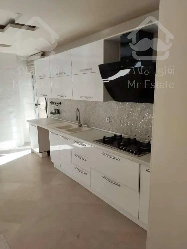 ۲۲۰ متری دو پارکینگ در میرداماد