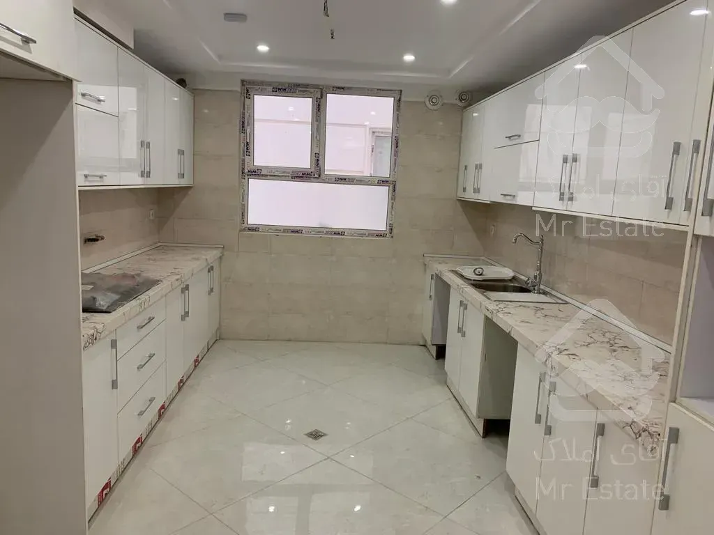 ۱۴۰ متر ۳خواب / کلید نخورده/لوکس