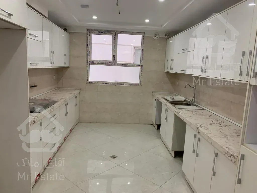 ۱۴۰ متر ۳ خواب لوکس کلید نخورده