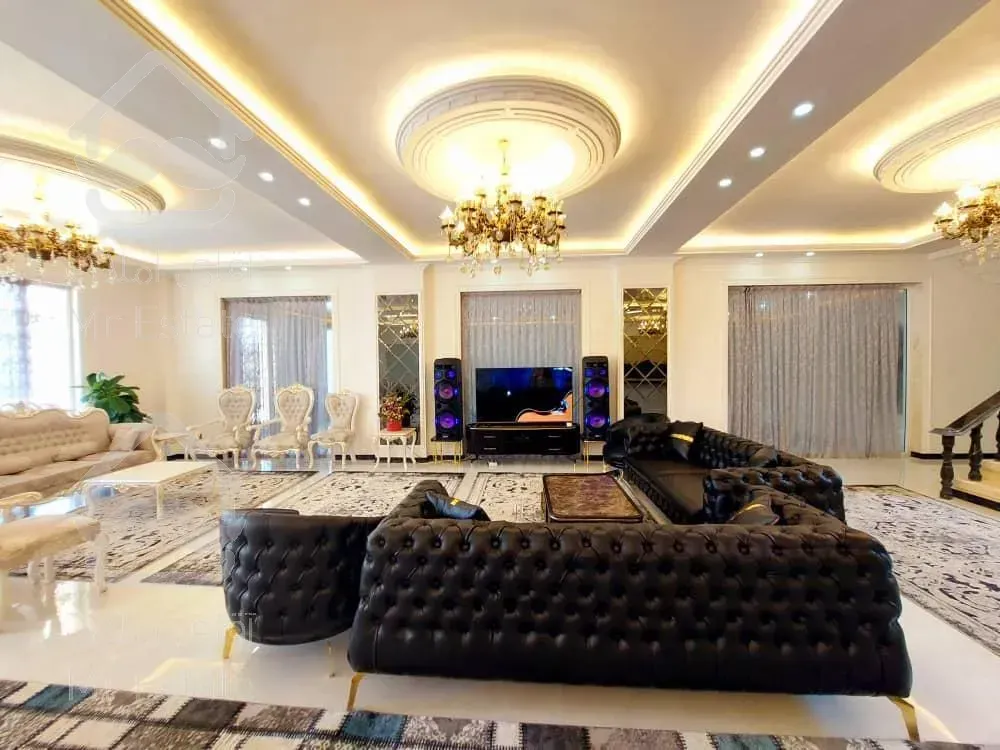 ویلا مجلل ۱۱۰۰ متری دوبلکس