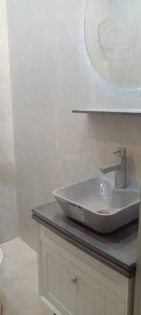 180 متر پاسداران