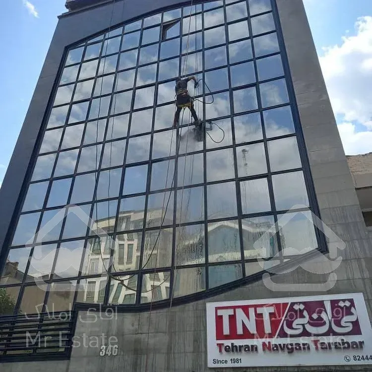 پیچ و رولپلاک نما ساختمان در بریانک