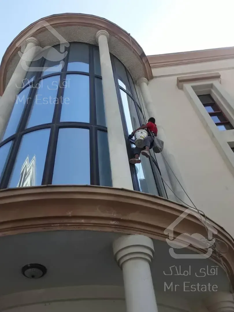 پیچ و رولپلاک نما ساختمان در بریانک