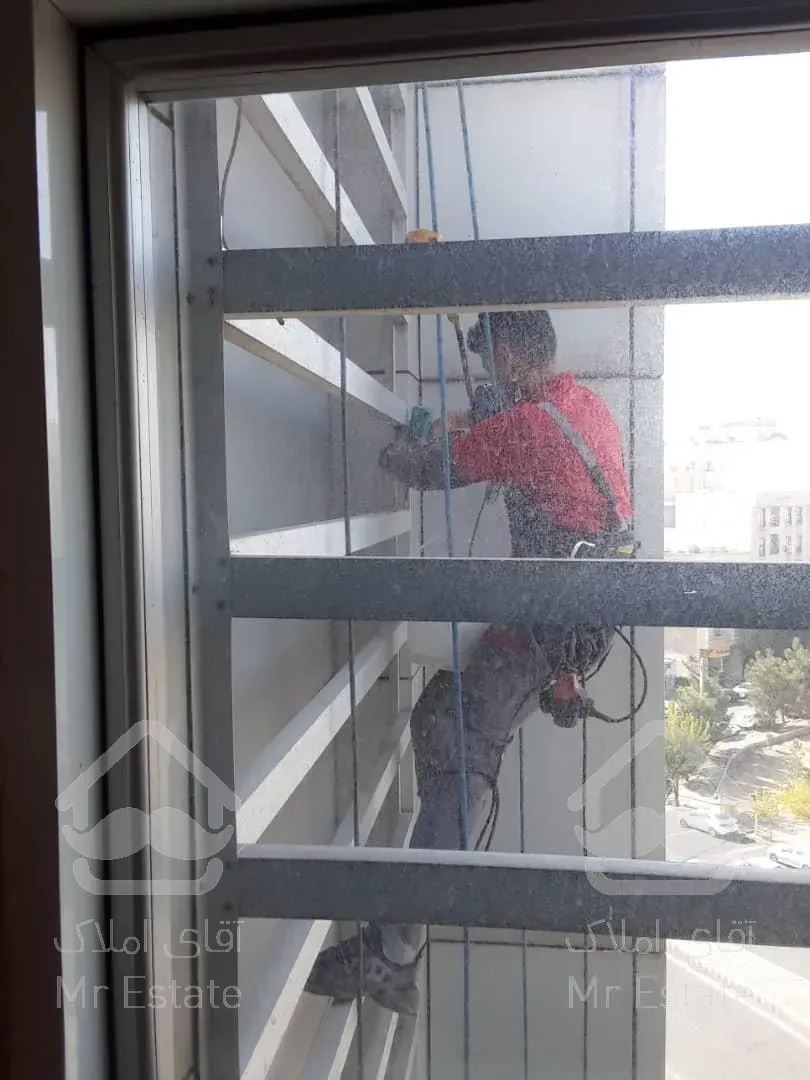 پیچ و رولپلاک نما ساختمان در بریانک