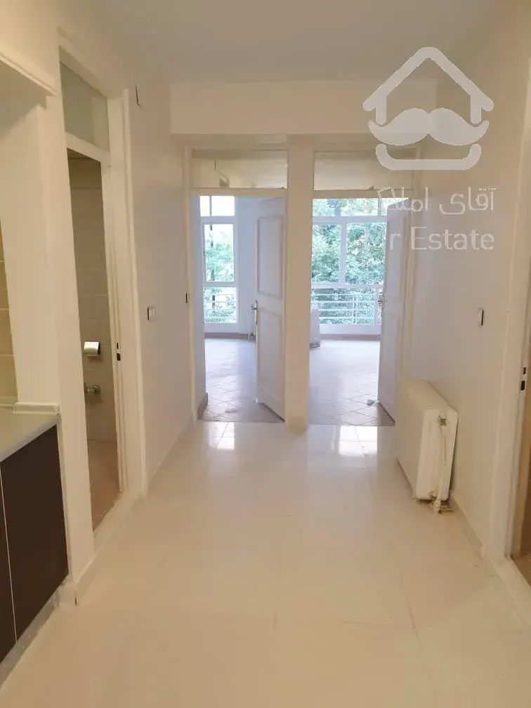 ۱۷۰ متر ( موقعیت اداری ) میدان ونک