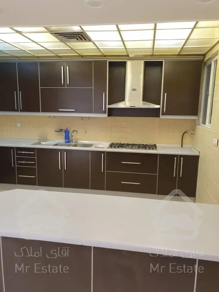 ۱۷۰ متر ( موقعیت اداری ) میدان ونک