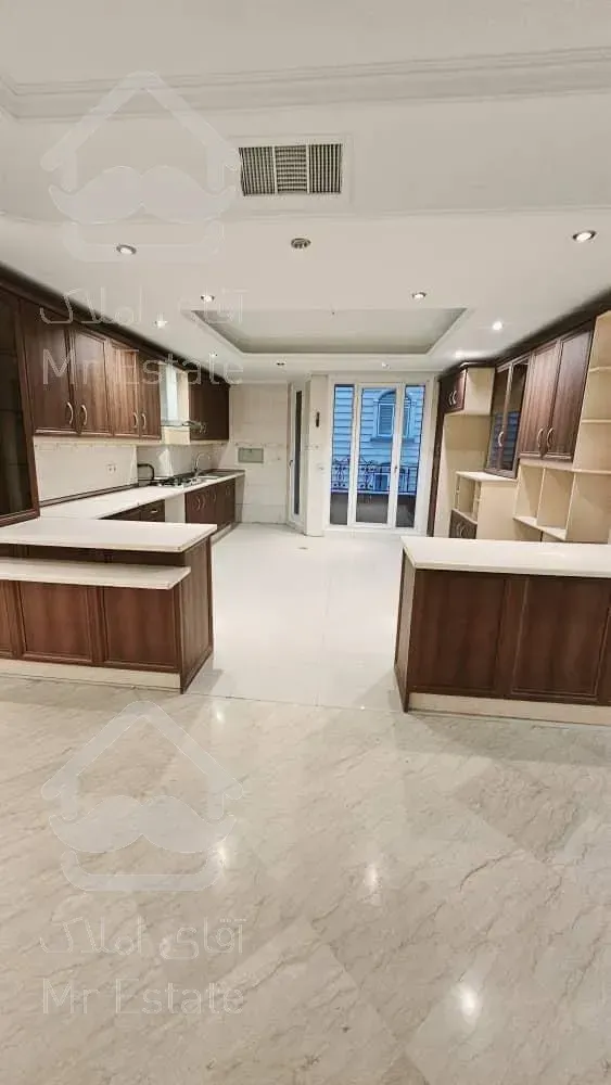 165متر//سه خواب//قیطریه