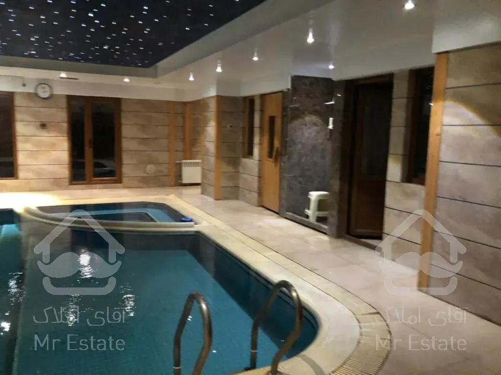 درکه .آپارتمان ۲۴۰متری فول مشاعات با دسترسی