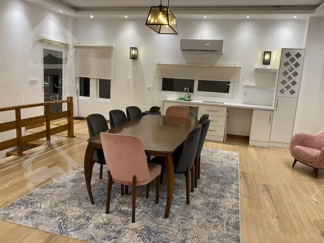 ۴۰۰ متر زمین ۴۵۰ متر بنا