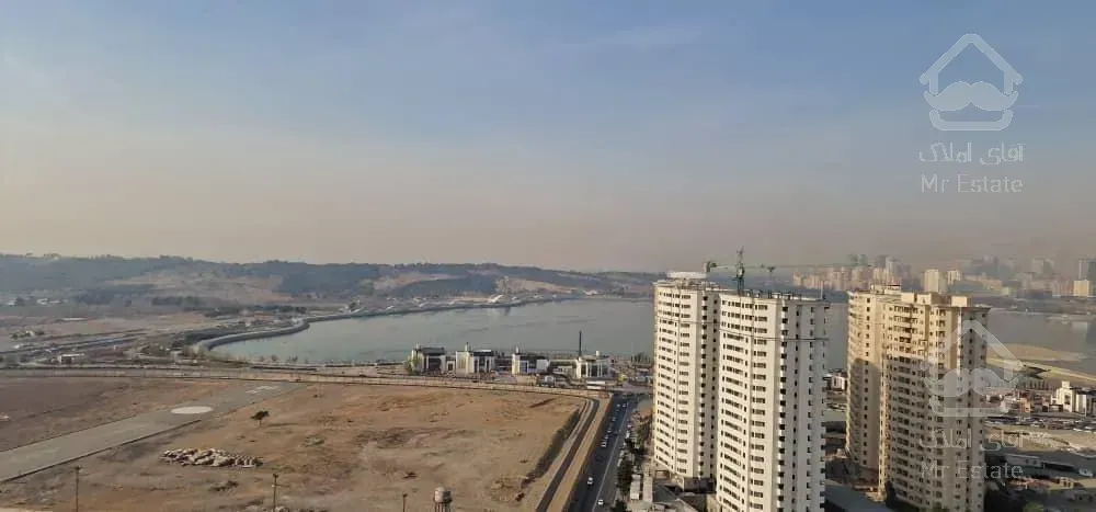 فروش آپارتمان ۱۱۵متری دوخواب طبقات بالای برج، منطقه۲۲شرق دریاچه
