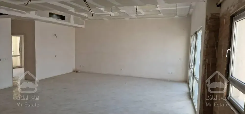 فروش آپارتمان ۱۱۵متری دوخواب طبقات بالای برج، منطقه۲۲شرق دریاچه