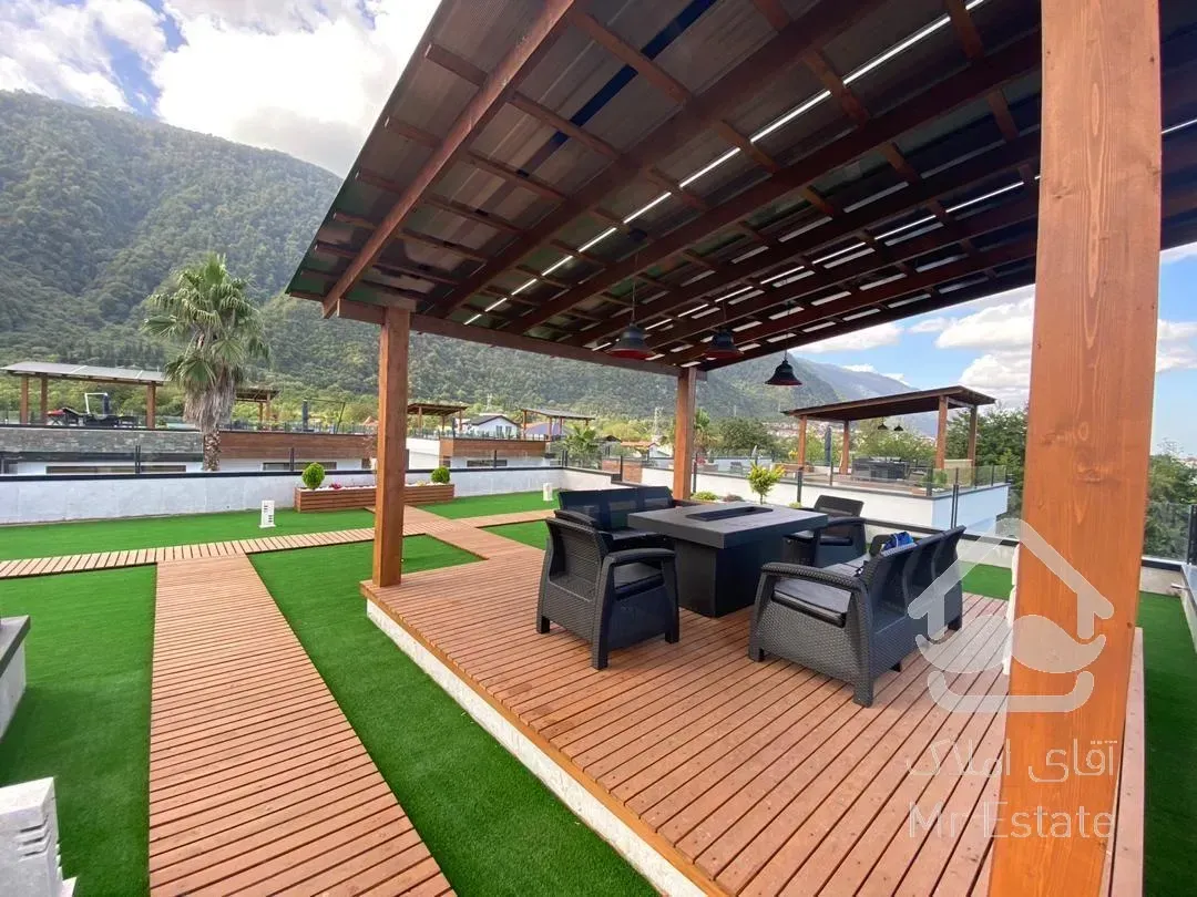 ۴۰۰ متر زمین ۴۵۰ متر بنا