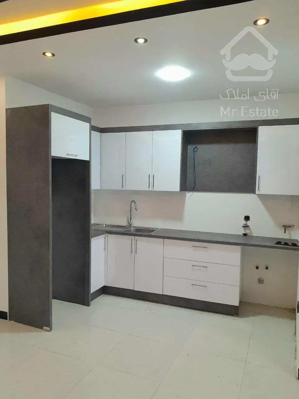 ۱۴۰ متر ۳خواب تکواحدی فول امکانات