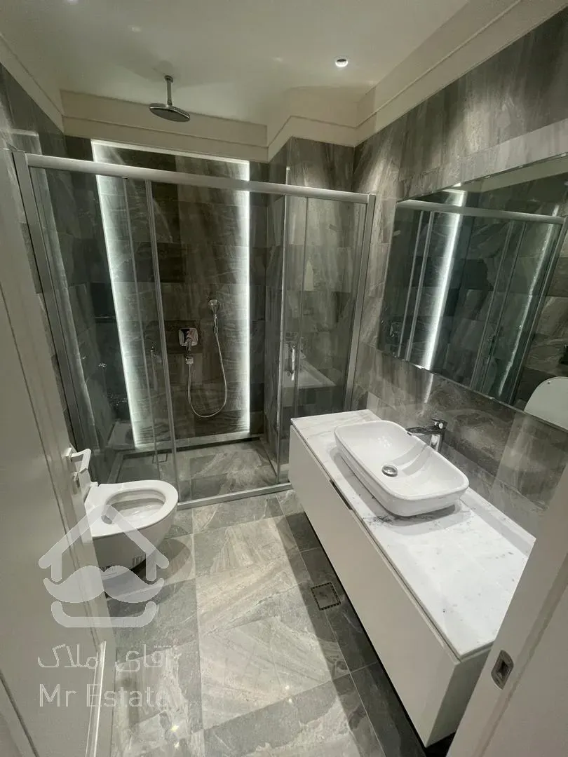 ۲۴۰ متر ۳ خواب نوساز با بهترین متریال دنیا