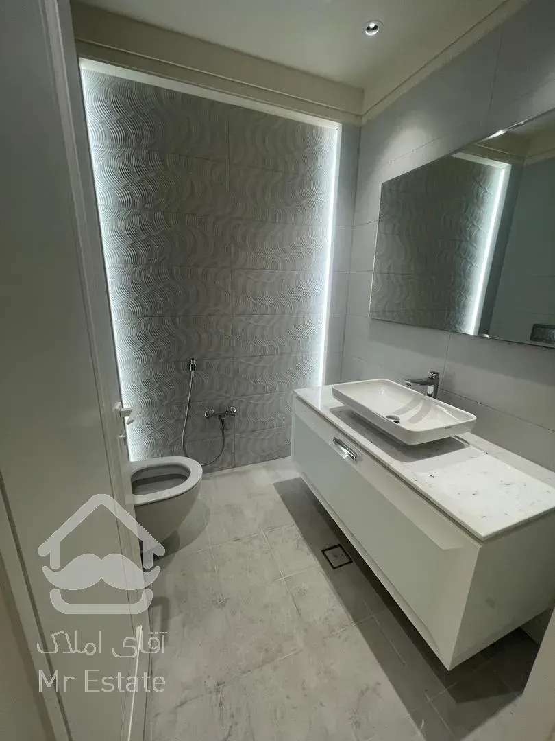 ۲۴۰ متر ۳ خواب نوساز با بهترین متریال دنیا