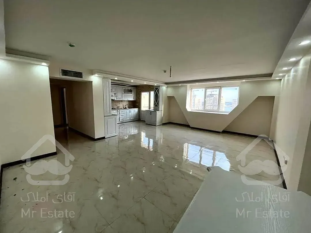 آپارتمان ۳ خواب دو قدمی دریاچه